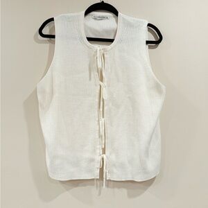 🔥Abercrombie & Fitch White Sleeveless Top Sz L NWOT 🔥
